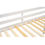 Weißes niedriges Twin-Hochbett mit Leiter und Schutzgittern