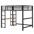 Metall-Loft-Bett in Full-Größe mit integriertem Schreibtisch und Regalen